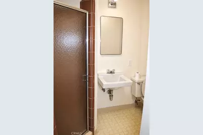 16636 Gilmore Street, Van Nuys, CA 91406 - Photo 9