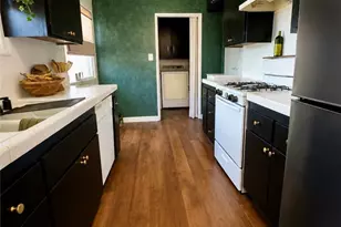 16636 Gilmore St, Van Nuys, CA 91406 - Photo 3