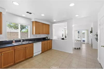 45237 Sancroft Avenue, Lancaster, CA 93535 - Photo 5