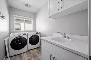 15607 W Lilli Way, Van Nuys, CA 91406 - Photo 21