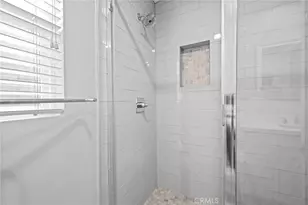 15607 W Lilli Way, Van Nuys, CA 91406 - Photo 9