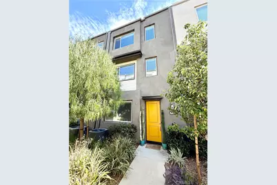 18449 W Mural, Northridge, CA 91325 - Photo 3