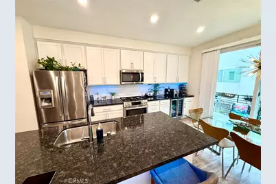 18449 W Mural, Northridge, CA 91325 - Photo 15
