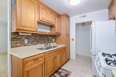 11813 Runnymede Street #28, North Hollywood, CA 91605 - Photo 3