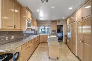 4064 Sapphire, Encino, CA 91436 - Photo 11