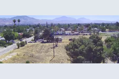 25237 Bessant St, San Bernardino, CA 92404 - Photo 9