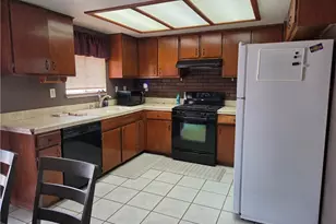 40104 174th, Lake Los Angeles, CA 93591 - Photo 3