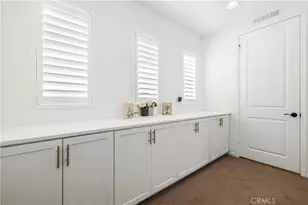 21727 Candela Dr, Saugus, CA 91350 - Photo 25