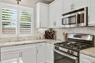 21727 Candela Dr, Saugus, CA 91350 - Photo 17