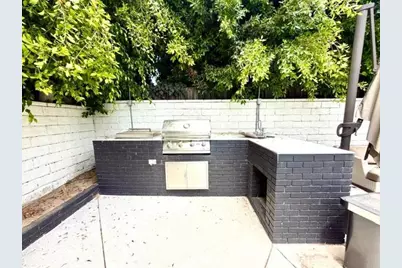 5439 Gentry, Valley Village, CA 91607 - Photo 23