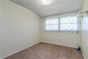 11543 Swinton Ave, Granada Hills, CA 91344 - Photo 23
