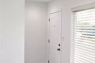 13986 Aztec St, Sylmar, CA 91342 - Photo 9