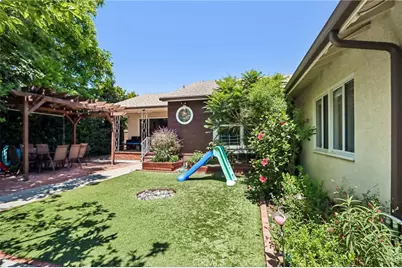 18937 Sylvan Street, Tarzana, CA 91335 - Photo 3