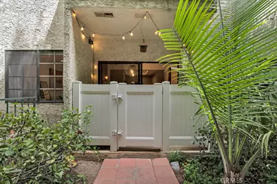 17914 Magnolia Boulevard #121, Encino, CA 91316 - Photo 13