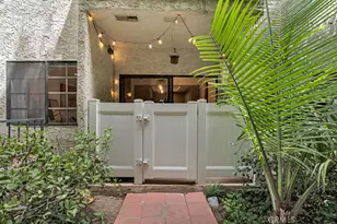17914 Magnolia Blvd, Encino, CA 91316 - Photo 13