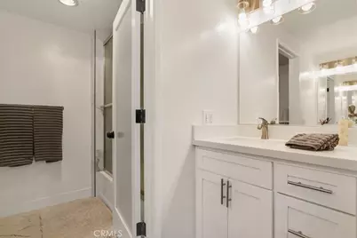 17914 Magnolia Boulevard #121, Encino, CA 91316 - Photo 17