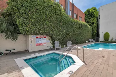 17914 Magnolia Boulevard #121, Encino, CA 91316 - Photo 31