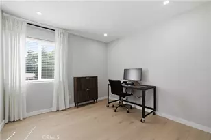 25039 Peachland Ave, Newhall, CA 91321 - Photo 11