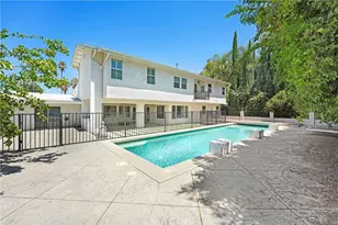 22450 Collins, Woodland Hills, CA 91367 - Photo 35