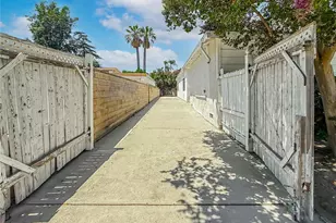 8809 Oak Park Ave, Sherwood Forest, CA 91325 - Photo 49