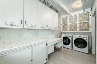 8809 Oak Park Ave, Sherwood Forest, CA 91325 - Photo 31