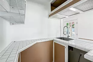 8809 Oak Park Ave, Sherwood Forest, CA 91325 - Photo 73