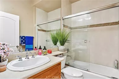 6921 Kian Court, Van Nuys, CA 91406 - Photo 23