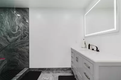7725 Loma Verde Avenue, Canoga Park, CA 91304 - Photo 27