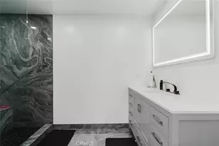 7725 Loma Verde Ave, Canoga Park, CA 91304 - Photo 27