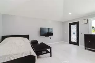 7725 Loma Verde Ave, Canoga Park, CA 91304 - Photo 41