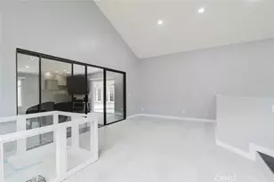 7725 Loma Verde Ave, Canoga Park, CA 91304 - Photo 17