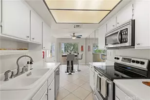 18408 Hatteras St, Tarzana, CA 91356 - Photo 5