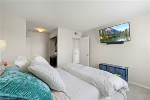 18408 Hatteras St, Tarzana, CA 91356 - Photo 27