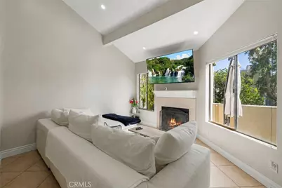 18408 Hatteras Street, Tarzana, CA 91356 - Photo 17