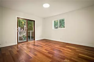 5348 Calatrana Dr, Woodland Hills, CA 91364 - Photo 25
