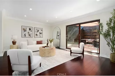 5348 Calatrana Drive, Woodland Hills, CA 91364 - Photo 9