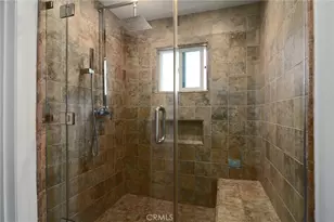 5348 Calatrana Dr, Woodland Hills, CA 91364 - Photo 21