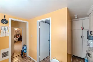 8636 Colbath, Los Angeles, CA 91402 - Photo 39