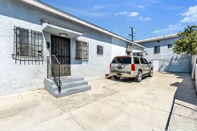 1237 E 76th, Los Angeles, CA 90001 - Photo 9