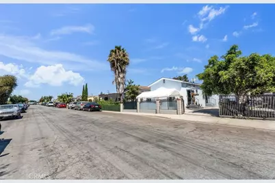 1237 E 76th, Los Angeles, CA 90001 - Photo 13