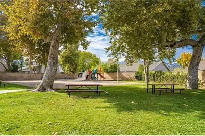 23902 Via Aranda, Valencia, CA 91355 - Photo 33