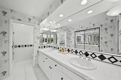 13523 Cheltenham, Sherman Oaks, CA 91423 - Photo 37