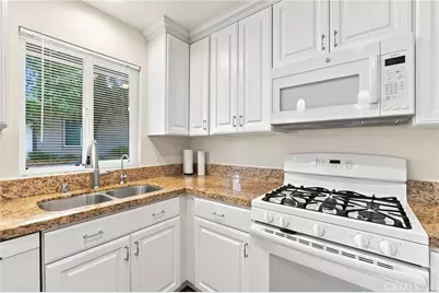 26105 Rainbow Glen Drive, Newhall, CA 91321 - Photo 13