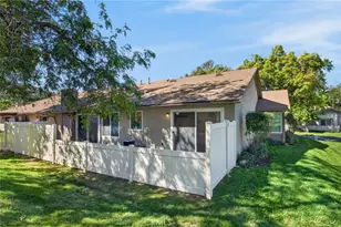 26105 Rainbow Glen Dr, Newhall, CA 91321 - Photo 21