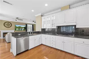 21658 Canyon Heights Cir, Saugus, CA 91390 - Photo 29