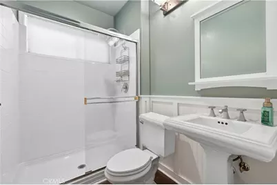 21658 Canyon Heights Circle, Saugus, CA 91390 - Photo 23