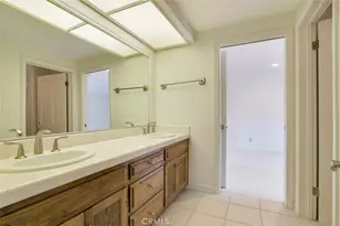 4200 Gayle Dr, Tarzana, CA 91356 - Photo 33