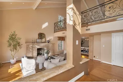 4200 Gayle Drive, Tarzana, CA 91356 - Photo 3