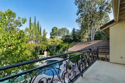 4200 Gayle Drive, Tarzana, CA 91356 - Photo 29
