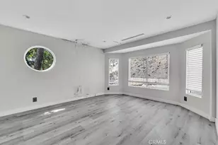 5096 Llano Dr, Woodland Hills, CA 91364 - Photo 27